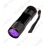  Lampe UV à 9 LED (lumière ultra violette). 